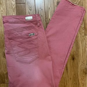 Seven7 mid rise ankle skinny raw edge jeans